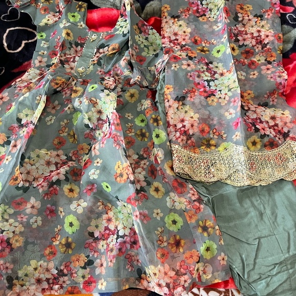 Punjabi suits on sale - Picture 7 of 11